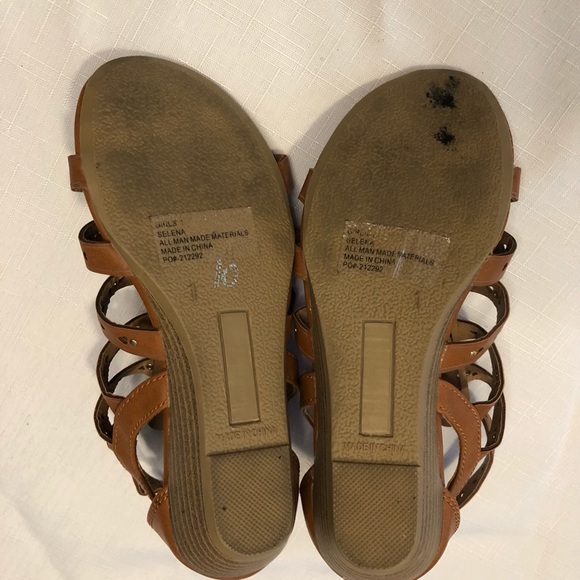 👠Girls Report Sz 1 Gladiator Sandals - Picture 6 of 6